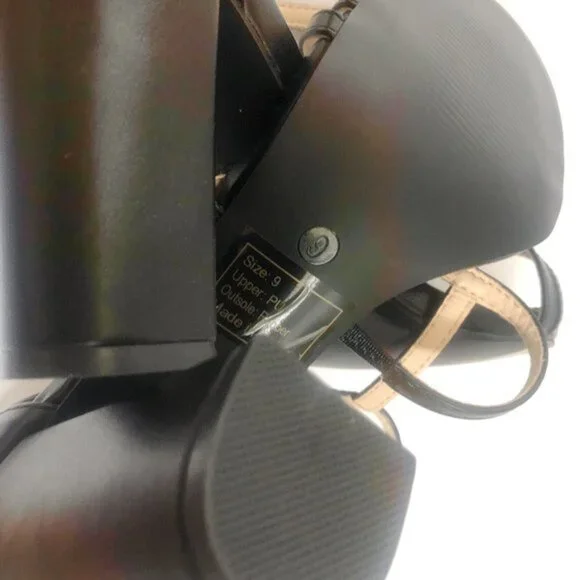 Olivia Miller Women’s strappy Shoes Sandle Black size 9 Ankle Strap Back Zip Heels